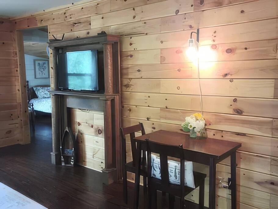 Cameron'S Cottage At The Lake Tallassee Exterior foto